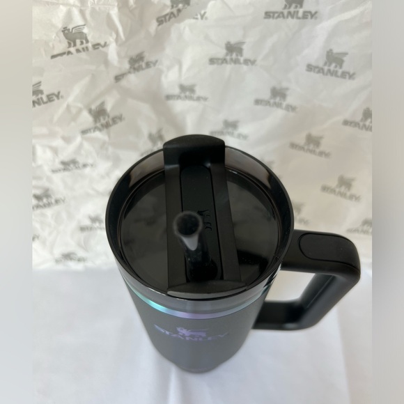 STANLEY The Black Chroma Quencher H2.0 FlowState Tumbler 30 oz - Picture 5 of 13